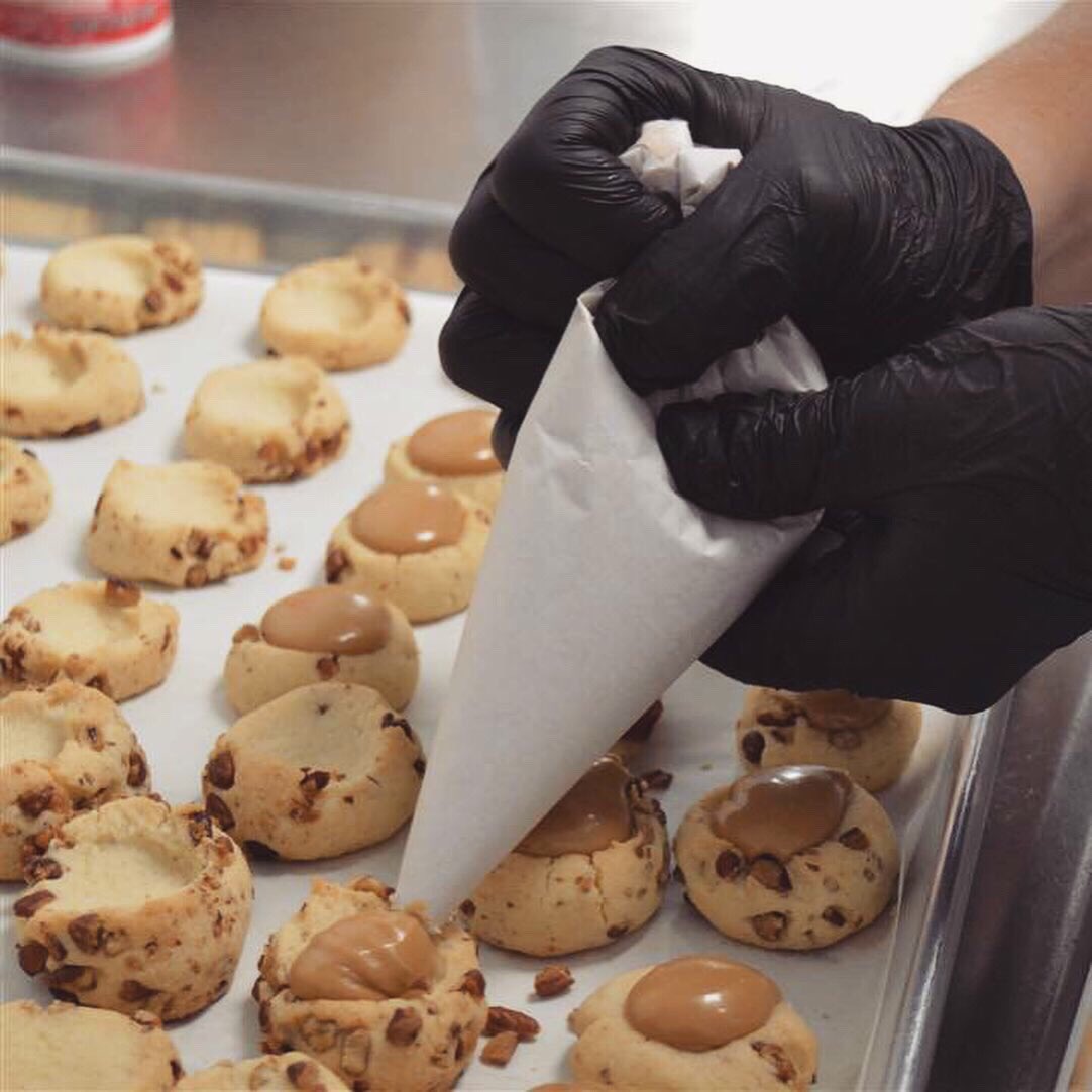 DowntownJCTN's tweet photo. W Walnut street just got sweeter!🍩 Welcome to the Downtown Johnson City family, Peggy Ann Bakery!! Peggy Ann Bakery had their grand opening today for their Downtown Johnson City location!🍪🍩 https://t.co/MNiH0jl76z