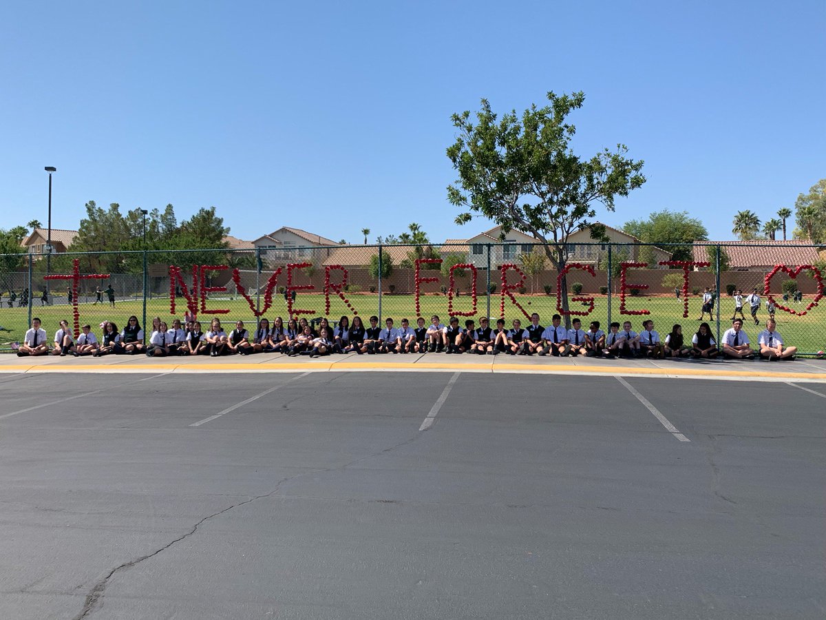 SEASCSLV's tweet image. 8th-grade worked together with Mrs. Costello and Mrs. Borchard to create a beautiful sign stating "Never Forget" using red solo cups. The middle school social studies classes wrote a prayer to victims and their families and planted a flag in their honor.
#NeverForget 
#SEAStheDay