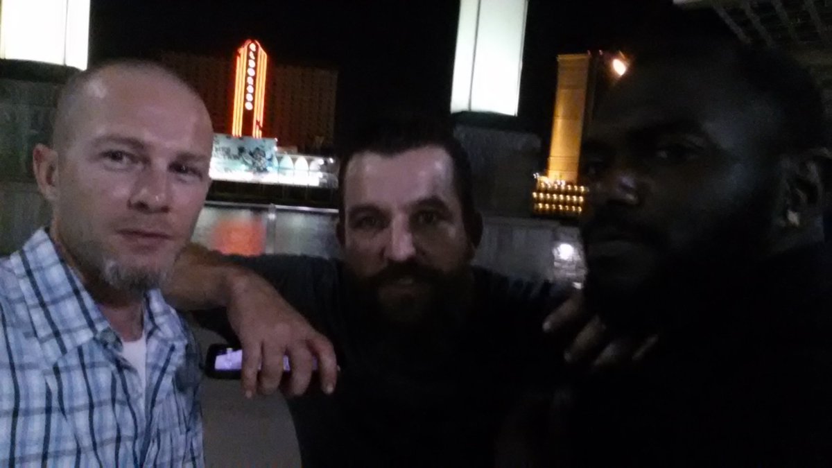 ImMikeRobertson's tweet photo. I just had one of the most amazing experiences of my life. @darealdoneli @dahboo7 and I are proof that you can do anything simply by making the decision to do it. #BottomLine.
#FearIsFailure and this is my #Motivation.
#UndergroundCrew https://t.co/QBwExzdx0v