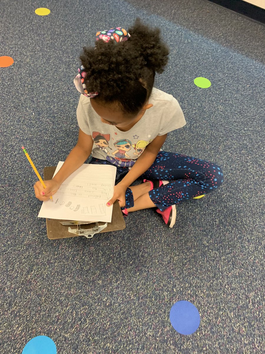 TeamCrothers's tweet photo. All these sweet second graders writing about >>patriotism<< and what it means to them! #greenexplorers https://t.co/nXCoDWULQk