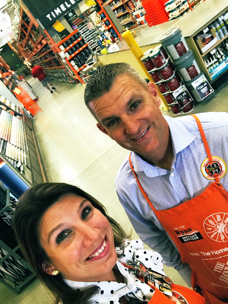 misshd03's tweet photo. This trip built Relationships-Trust-Support & great developmental discussions for many great and up and coming leaders!π#MakeTime #DevelopmentIsInclusive πͺπͺπͺ#TeamMidsouth #LetsDriveSales!! #Diversity @RyanLeBlancHD @ginger_coleman @BrendaBoykin11 https://t.co/Y7ahp8T2Xi