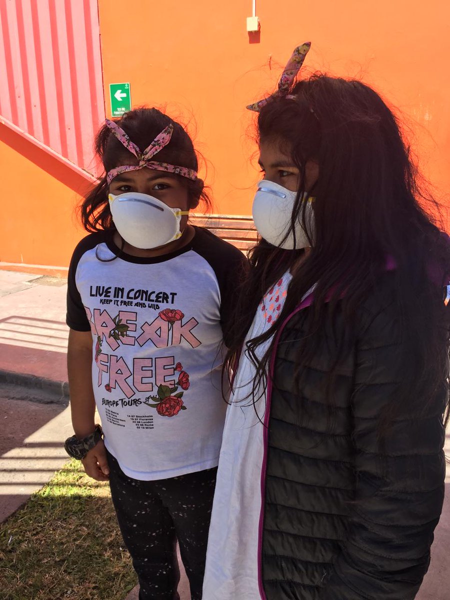 FerradaYovanna's tweet photo. Señores en mi ciudad se mostró un artículo sobre mis gemelas Rafaella y Giulianna habló su médico tratante lo complejo de su enfermedad y a si no podemos ser escuchados haremos ruidos hasta que nos escuchen no dejare ver deteriorar más a mi gemelas 👍💪💪💪🇨🇱🇨🇱 https://t.co/Wx7refMOaR
