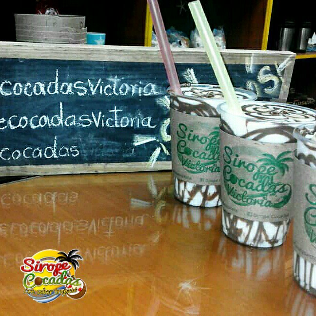 SiropeCocadas's tweet photo. Frescas y deliciosas, nuestras cocadas tienen su toque único que las hace diferentes de las demás. ¿Te animas a descubrirlo? 🤭
.
.
.
.
#Cocadas #Especial #Deliciosas #Caracas #Sirope #Chocolate #AmamosCaracas #PlanesParaHoy #Coco #Visitanos https://t.co/vj3claNUK0