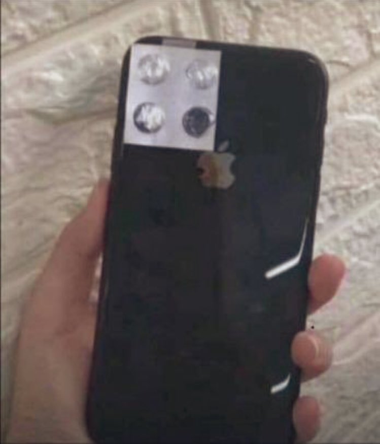 الحمدلله شريت جوال ايفون 11 الجديد 
بيكون هديه بسحب عليه
شروط السحب:
1-تابع حسابي هذا
2 - وجيب رتويوت للتغريدة 
3-حط كود الدعم حقي بـ #فورتنايت
Doi 
4-صور مقطع لجلدك وعلق بكذبه ع التغريدة المرفقه بالاسفل ان لعبك تحسن بعد م حطيت كودي . 
اخيرا :مافيه سحب يارب سامحني الاثبات 👇🏻