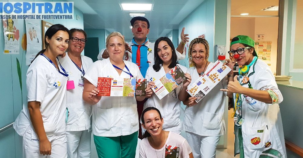 hospitran's tweet photo. En el 🏥General de Fuerteventura también estamos en #modotrantran 🤡🎪
.
.
#Hospitran #payasosdehospital #ONG #TranTran #clownfestival #Fuerteventura #Endorfino #Kanica https://t.co/mhlNE9UYG3