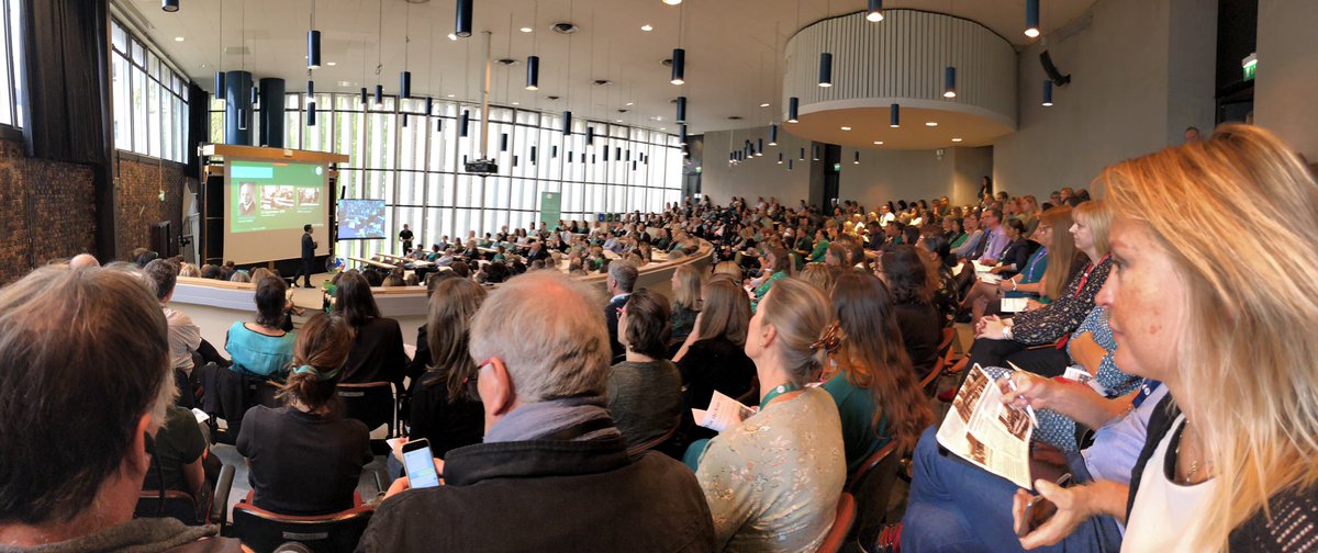 emilyarobin's tweet photo. Packed house in Fontainebleau Amphi A to celebrate an institutional milestone. INSEAD is 60 and we we know it!
#GlobalINSEADday #INSEAD60 #INSEADalumni #INSEADforGood https://t.co/tgfFjiWTpj