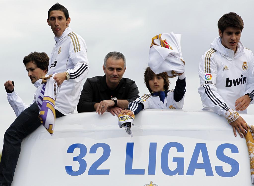 kikepuertas1's tweet photo. Te necesitamos vuelve 🗨 Mourinho: "El Real Madrid fue mi mejor experiencia por lo que aprendí como entrenador, como hombre. Es el mejor recuerdo de mi carrera, fue fantástico" https://t.co/ocd9o20kSr https://t.co/LbxzChUowd