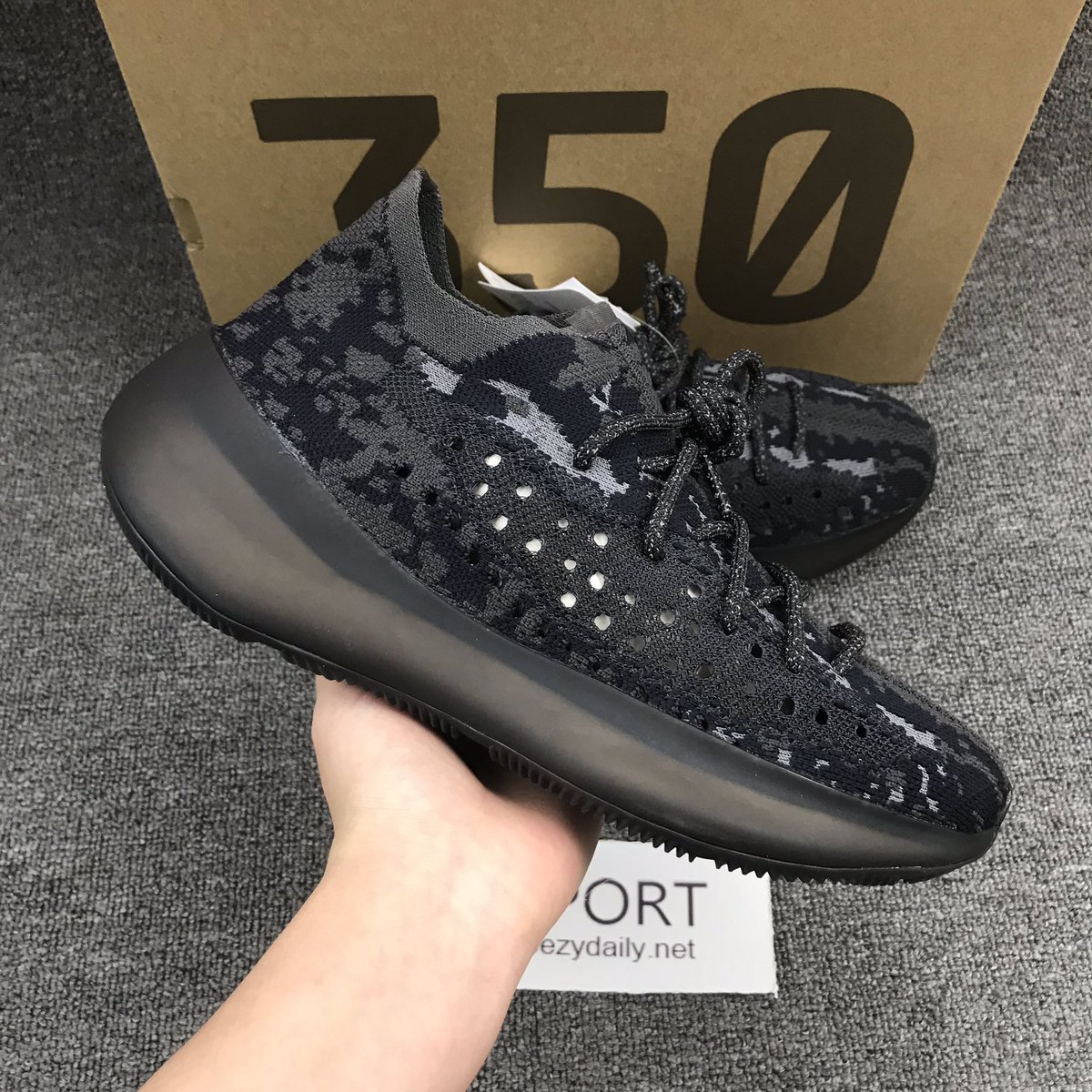 black alien yeezys
