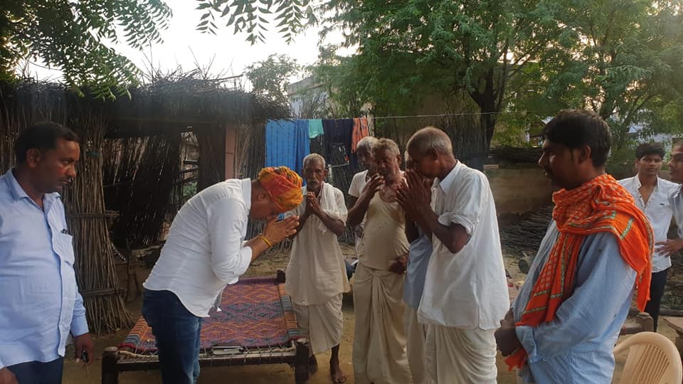 HudlaOm's tweet photo. #आओ_घर_घर_चले #महाजनसम्पर्क_अभियान_के_तहत
में प्��त्येक घर-घर पहुंचकर जनसंपर्क करते हुए
#OmprakashHudla https://t.co/BZd8Uaa56M