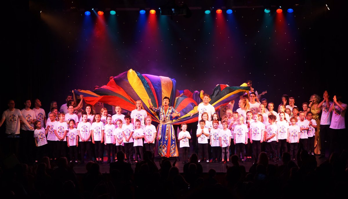 GrahamTudor77's tweet photo. Thank you to everyone who came to see @brothers_beyond @EpsteinTheatre last night! Huge congratulations to my fabulous cast, the students from @GM_Higher @wiganleighcol summer school, @gilmourjuniors and of course our incredible Mini Treaderโs!! You all continue to inspire us ๐ https://t.co/AyqDfMpg5g