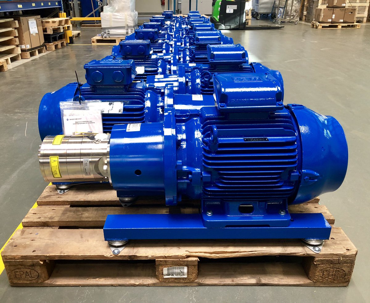 vanderendegroup's tweet image. Is het geen plaatje? Deze @Danfoss hogedrukpompen zijn voor een mooi project in het buitenland.

These Danfoss high pressure pumps are for a great project abroad.

#onderhoudsarm #nevelinstallatie #hogedrukpomp #lowmaintenance #mistinstallation #highpressurepump