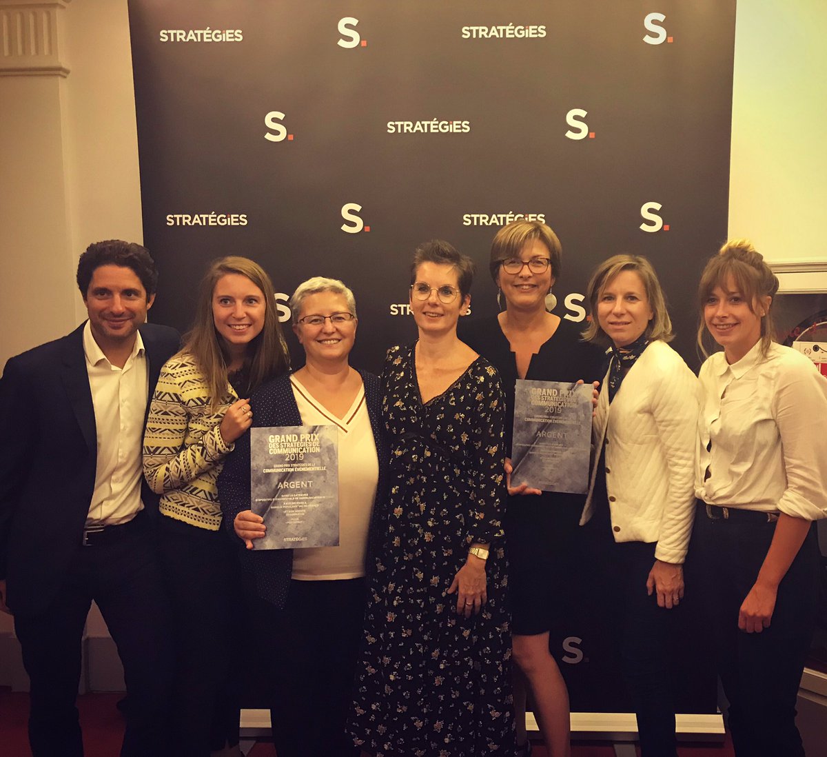 [SAGNEWS💫]
La Sagteam ramène l’Argent à la maison grâce à la @BPValdeFrance 🥈 
Une convention en co-construction, 2000 collaborateurs, une belle aventure humaine récompensée par le Grand Prix Stratégies  
#DispositifsdeCommunicationEvenementielle2019 #gpstrat #startwithpeople