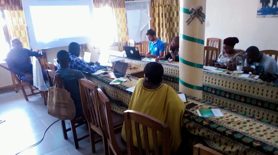 RSEEOBENIN's tweet photo. Séance de travail de mise en place Taskforce RSE (RSE BENIN, CREDI ONG, ECO BENIN et HANDICAP INTERNATIONAL)  qui poursuivra le processus pour la promotion dynamique de la RSE
@agadd2030 @mdsc229 @PNUDBenin @ObsRSE @UEauBenin @UICNfrance @GlobalCompactFr @RSEsenegal @RSEetPED https://t.co/K0sx0oKnae