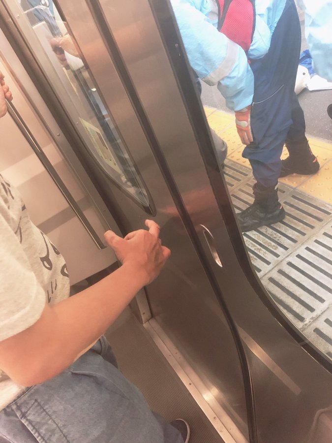 東海道線の大磯駅で人身事故が起きた現場の画像