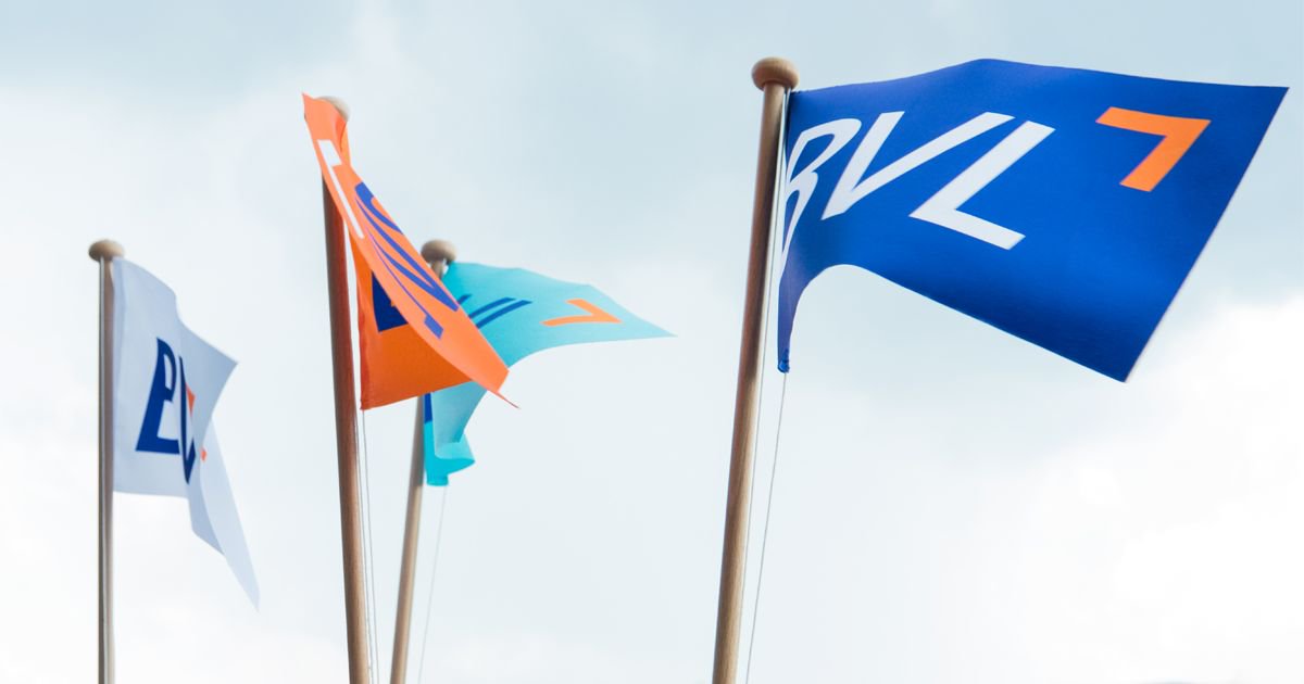 LuckaBox tweet media