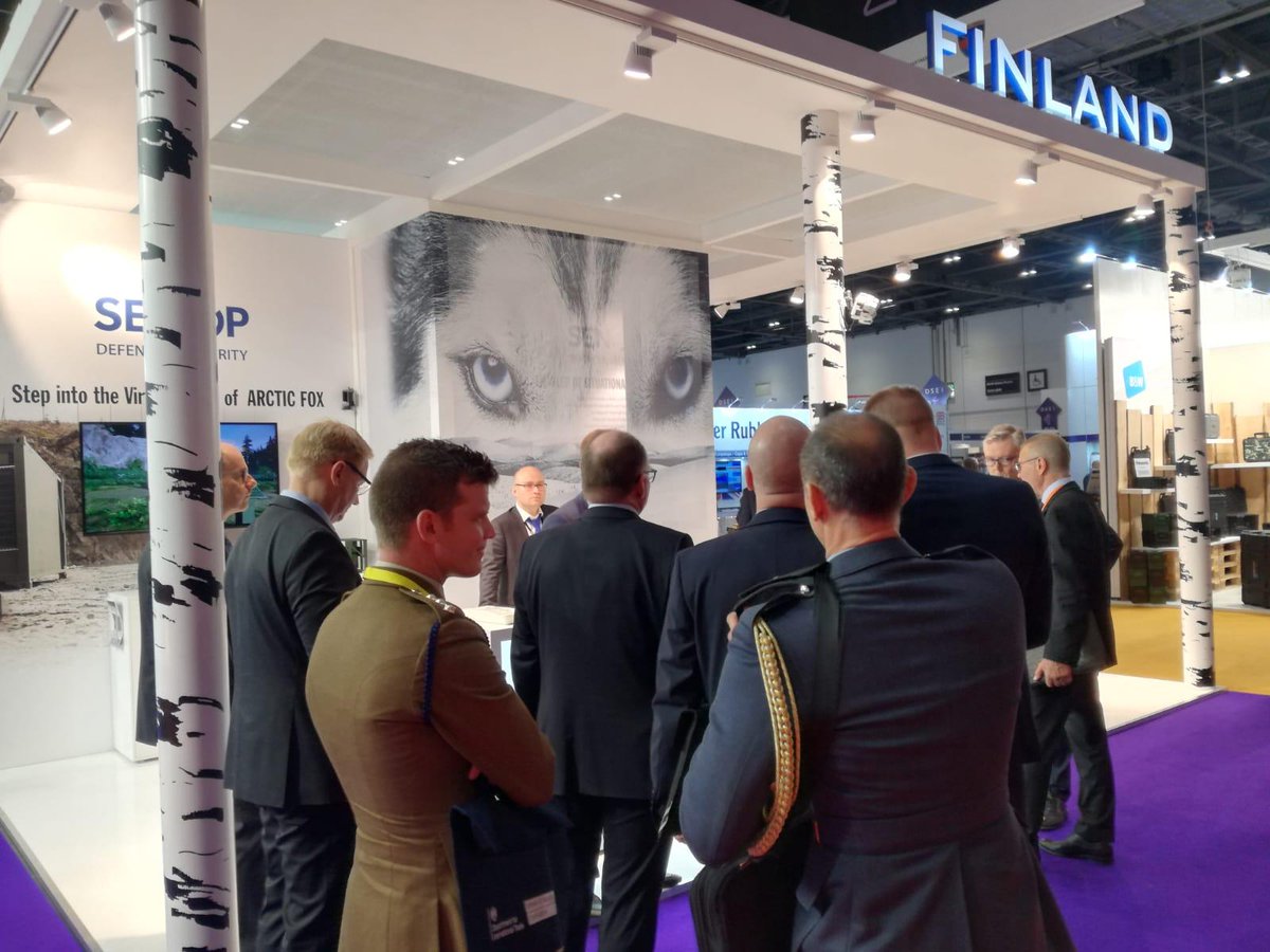 entretweet's tweet photo. Tomorrow is the last day of #DSEI 2019! Yesterday, we hosted a visit from the official delegation of the Ministry of Defence of Finland. We also organized a fun happy hour event at the pavilion. At DSEI? Say hi to our team!

#defense #defenseindustry #wulffentre @DefenceFinland https://t.co/nfx01hFAd2