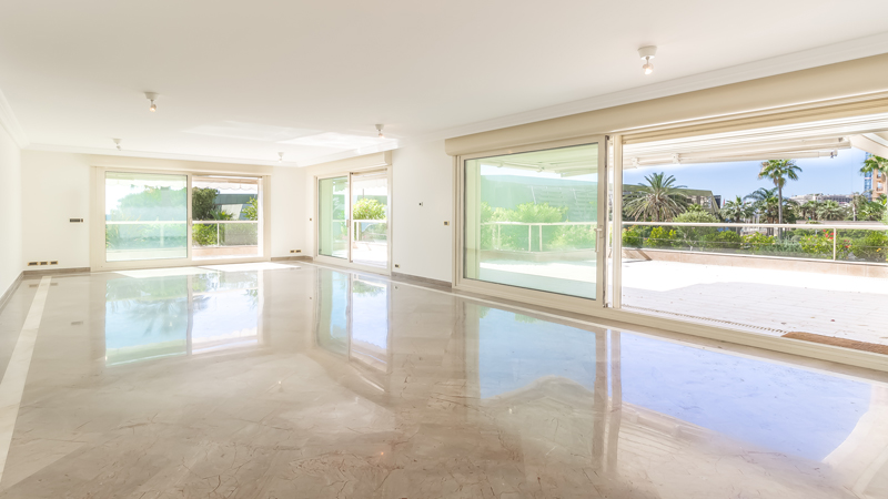 This vast apartment is situated in “21 Princesse Grace”, a luxurious residential building on the famous street of the same name.
#monaco #montecarlo #miells #miellsandpartners #monacoinfo #monacolife #Monacolifestyle #monacolife #monacoville #monacotravel