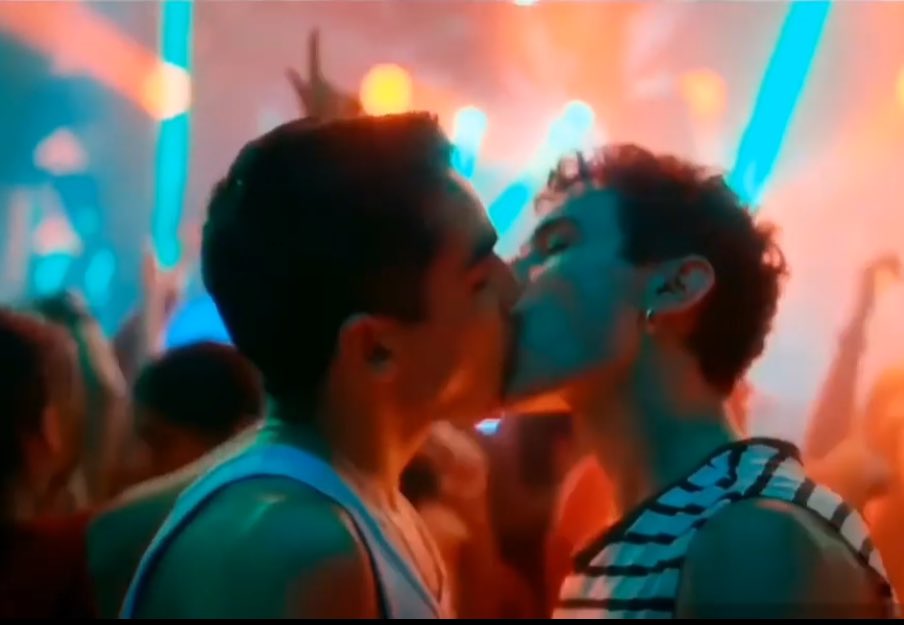 omanderendless's tweet photo. #netflix #netflixes Omander forever, porfa 🥺 #omander #EliteNetflix https://t.co/LFmBJwVkRp