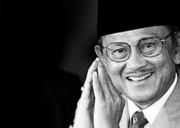 RemMusik's tweet photo. Selamat Jalan 
#RIPBapakTeknologiIndonesia 🙏😭 
Semoga Tenang di alam sana ya Eyang 
Link : https://t.co/HOU8jb17GH https://t.co/JbIDpEQ7kF