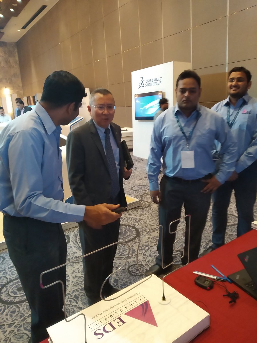 EDSTechnologies's tweet photo. Today we are in #delhi for the #3DXFORUM, do visit @EDSTechnologies. And we loved showing how we plan to engage our visitors to Mr Samson KHAOU -MD @3DSIndia
#thinkandtweet 
#sustainableInnovation 
#3DXFORUM
#3DEXPERIENCE
@Reghup
@slsm1964 https://t.co/S41t5dv4sA