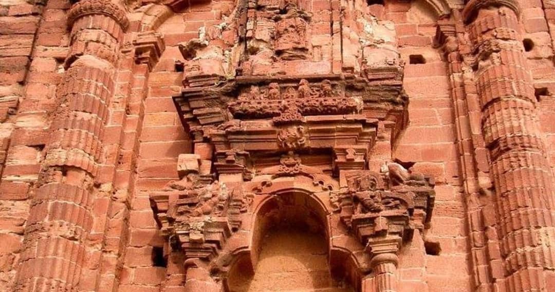 SoonvalleyTours's tweet photo. ملوٹ ٹیمپل جو ایک خوبصورت طرز تعمیر کا شاہکار تھا اس کے نشانات آہستہ آہستہ مٹتے جا رہے ہیں 
PC : Amir Mughal
 #Maloot #SVT
#Waterfalls #Nature #Forest #Travel
 #Soon_Valley #Khushab #Culture #Photography #Archaeology #Pakistan  #Camping #Cycling #World  #Jabba 
#Hiking  #Tample https://t.co/4DegwynMlL