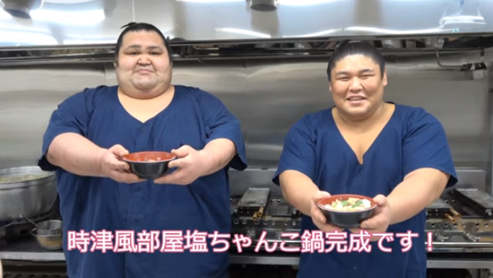国技館グルメ🍴＞ 公式YouTube📺では、本場所中に食べられる「時津風