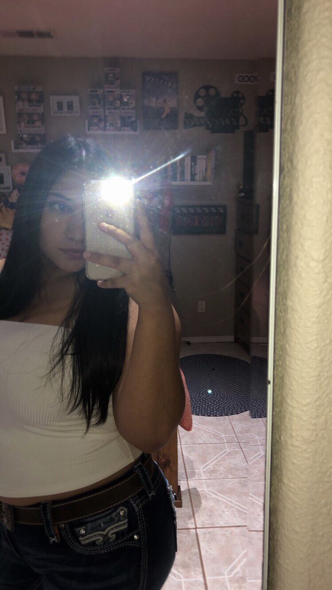 this pic is from last month but u aint seen it on here so it dont matter 👸🏽