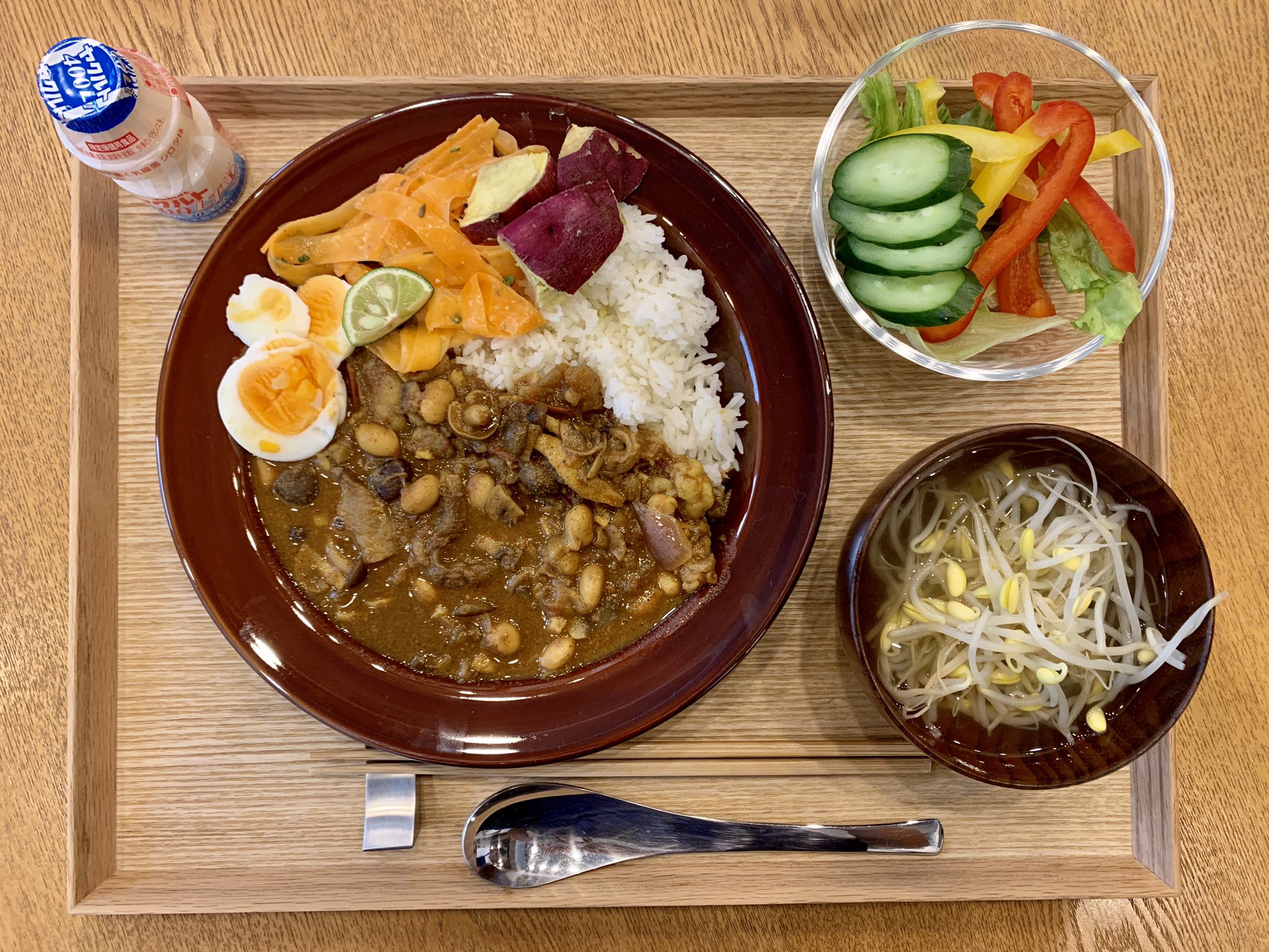 تويتر Narti S 上野友美 على تويتر 高円寺ナルティス社員食堂vol 109 昨日の残りの牛すじを活かして本日牛すじ と豆のスパイスカレー 付け合わせはさつまいも クミンと塩麹で和えたにんじん ゆでたまご もやしたっぷりスープとサラダでまんぷくじゃ ごちそう