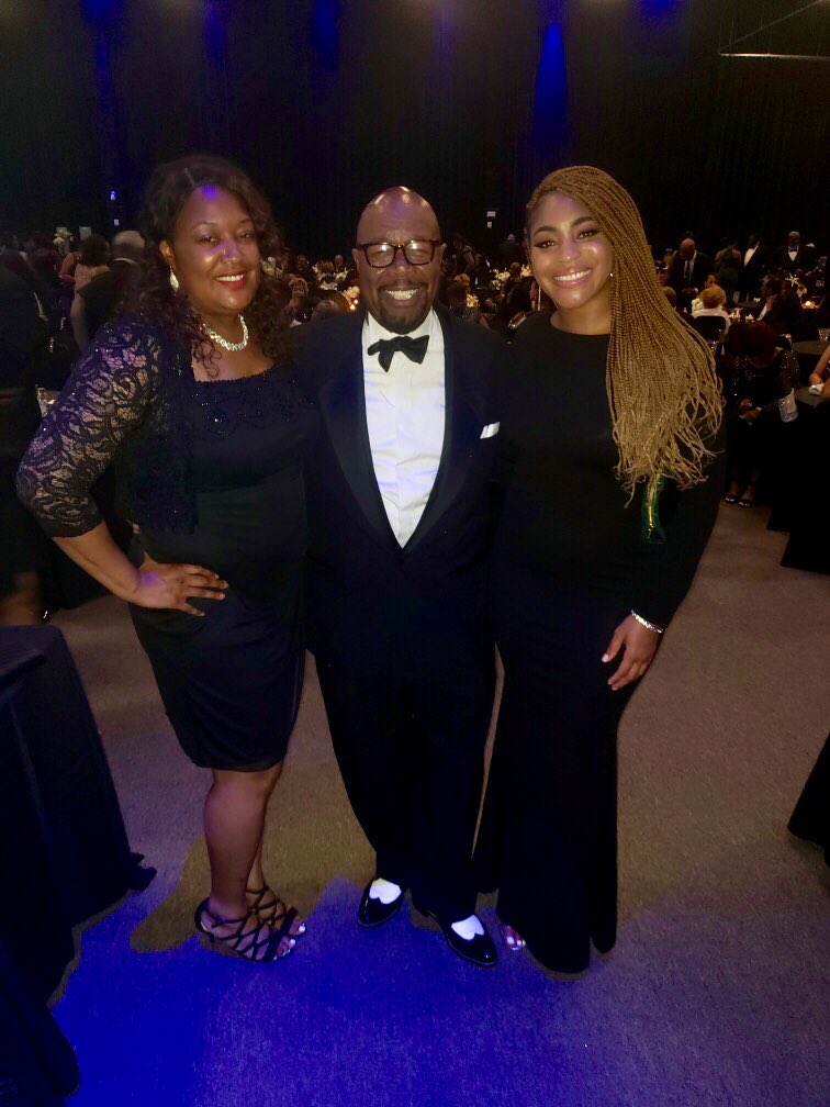 Joann_Massey901's tweet photo. Great time w/ @ClassicMemphis @MayorMemphis @CityOfMemphis Southern Heritage Classic 30th Kickoff & Gala Celebration #SHC19 #FredJonesWay https://t.co/2xtFFd2Gyn