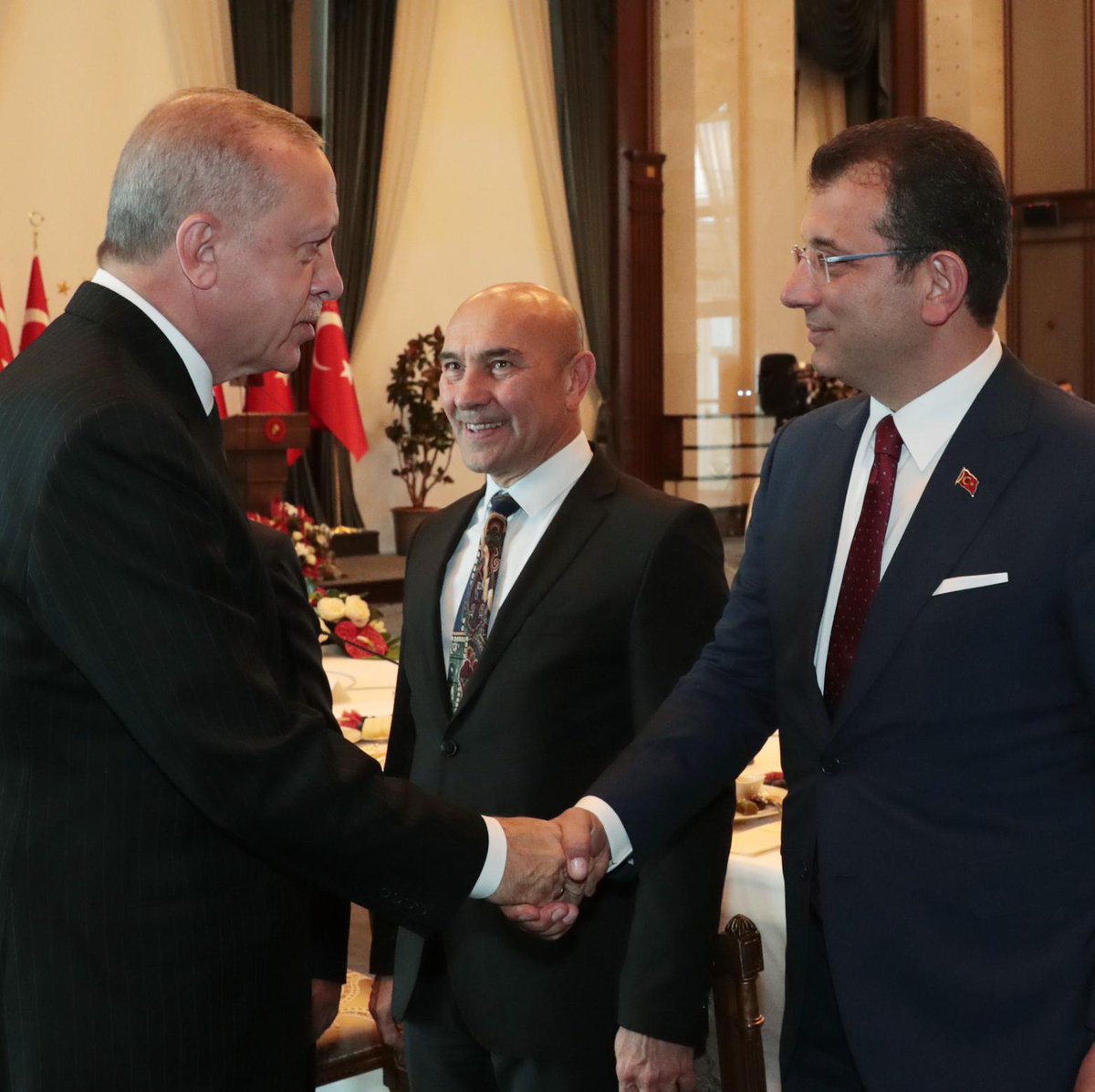 Devir teslim töreni gibi... <a href="/ekrem_imamoglu/">Ekrem İmamoğlu</a>