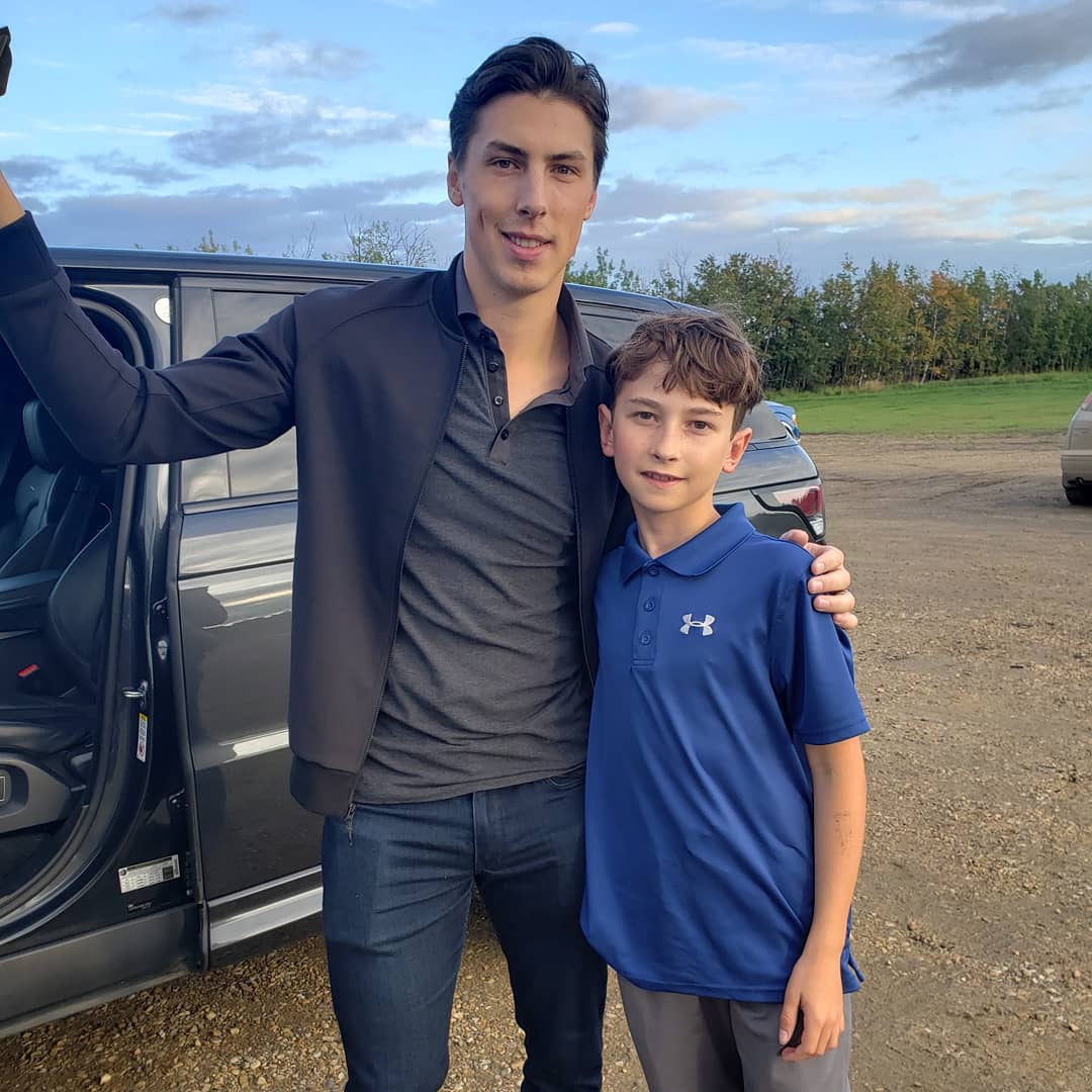 divweddings's tweet photo. I have one happy boy on my hands. Thank you @RNH_93 you creating a life long memory for Tyse!! https://t.co/neGdaiaLc8
