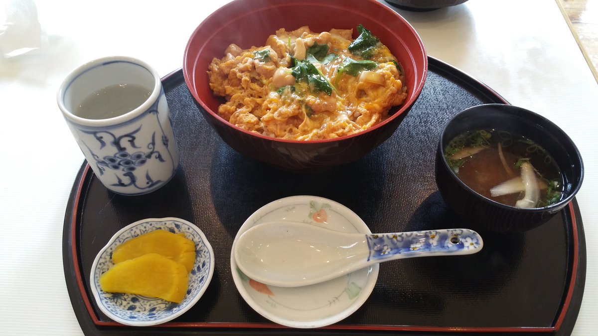 ぽてねこ 松葉川温泉 山奥の静かな場所にあり周りは大自然 許可あれば鮎釣り可能 散策コースあり 四万十川の湧水を使用した温泉 地産地消の料理がメイン キャンプ場は廃校の場所以外にもあって癒しを求める方には良い温泉ホテルでした R 高知 松葉