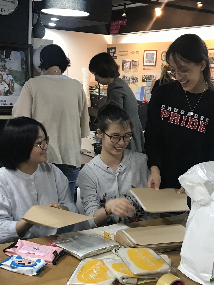 MillardMonkey's tweet photo. Service in action... HS Day of Service part 2! @SFS1912 https://t.co/SW66XLrhT8