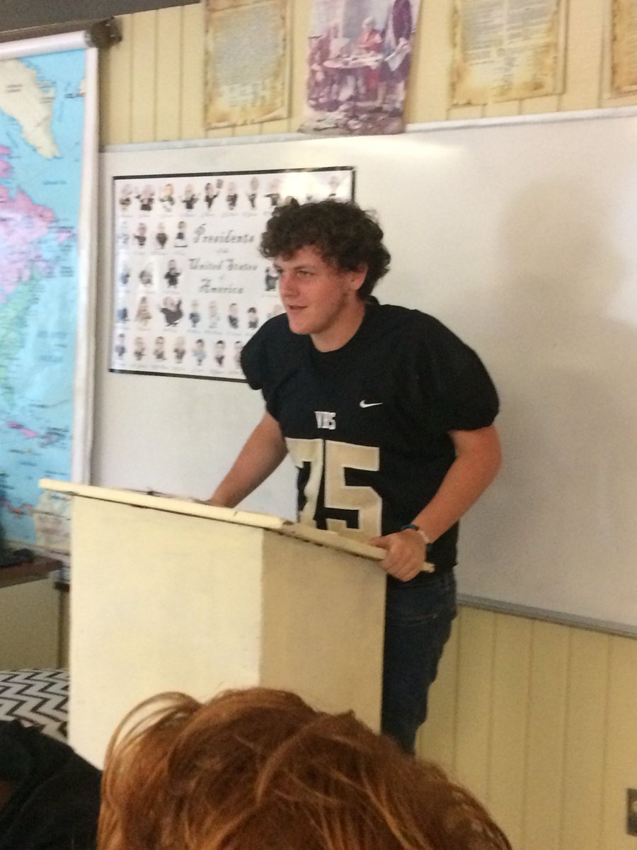 dhoward1121's tweet photo. Honors Government debates the First Amendment with role play using a fictional court case based on Tinker vs. Des Moines. @VMHS_Jackets @Shelbyedk12alus #VincentStrong https://t.co/xwoTxymkpk