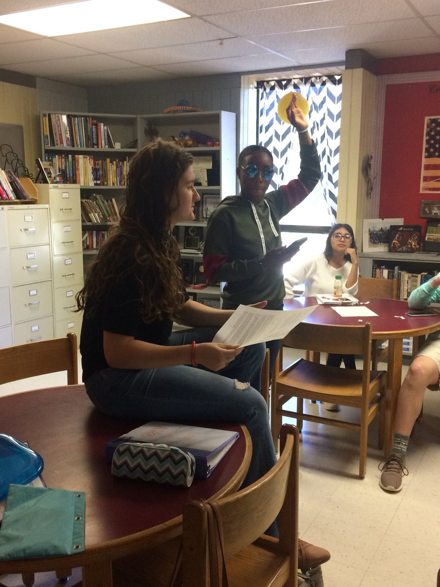 dhoward1121's tweet photo. Honors Government debates the First Amendment with role play using a fictional court case based on Tinker vs. Des Moines. @VMHS_Jackets @Shelbyedk12alus #VincentStrong https://t.co/xwoTxymkpk