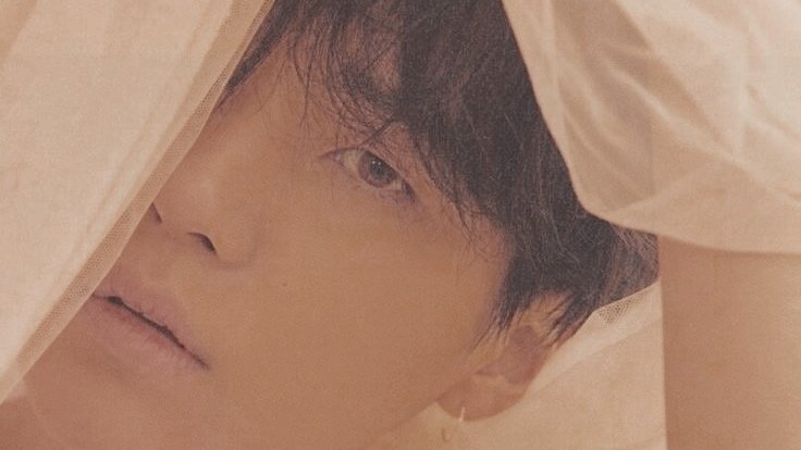 byvgirl's tweet photo. Yoonmin au!

Onde Jimin observava o apartamento de frente à sua janela, que sempre ficava com uma luz acesa no mesmo horário da madrugada

Ou

Onde Yoongi observava Jimin de seu apartamento, onde se tocava pensando na mãos do mais novo no lugar da dele. https://t.co/RA47VgYVl8