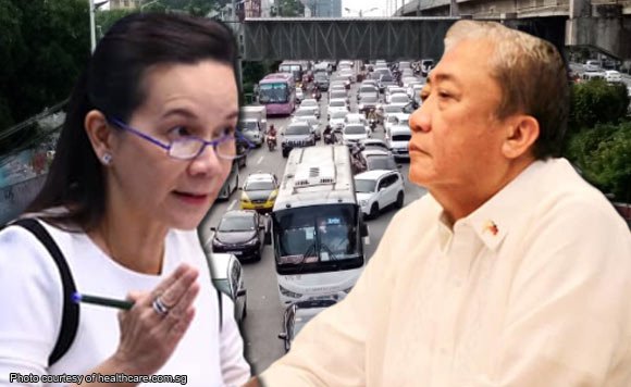PolitikoWatch's tweet image. Poe slams Tugade: Huwag isisi ang kawalan emergency powers sa matinding trapik
youtube.com/watch?v=Bla-lR…
@senatePH 
@DOTrPH 
@SenGracePOE 
#ArthurTugade