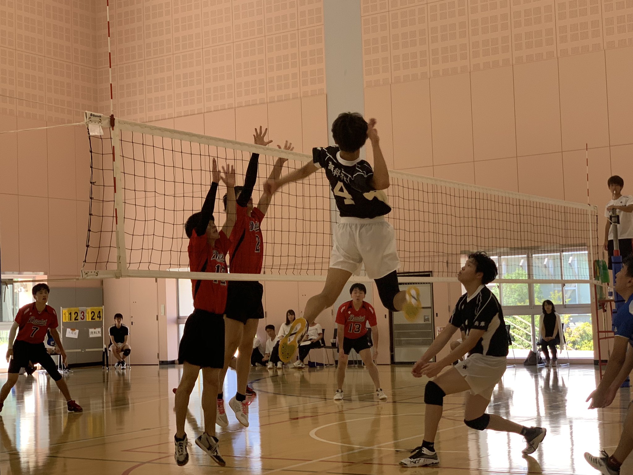 流通科学大学男子バレーボール部 Umds Volleyball Twitter