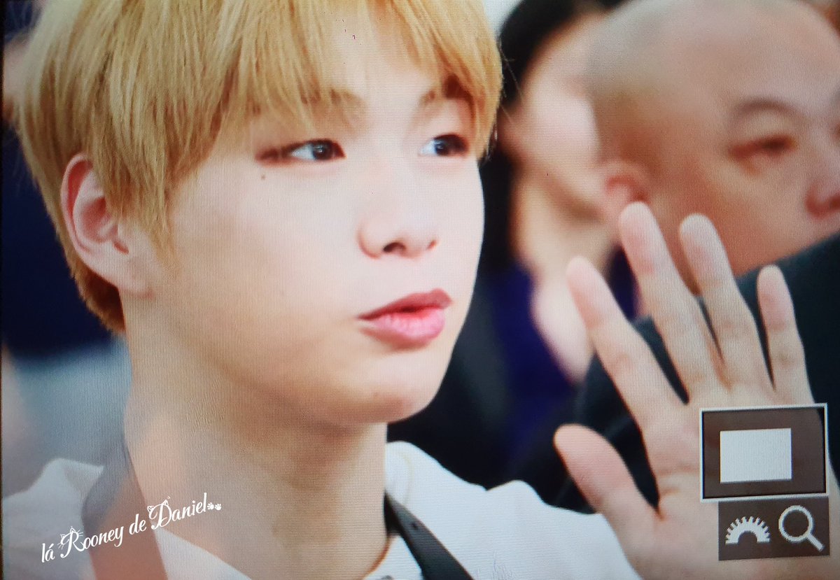 kangnunney's tweet photo. 오랜만이야~다녤아...
대만 도착... 내일 봐^~^
오늘 진짜 귀엽다...

#강다니엘 
#KangDaniel https://t.co/1luNrc9JJh
