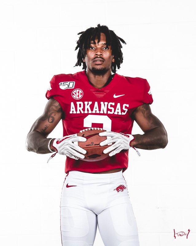 Loganray11Ray's tweet photo. Traditional Look for Saturday!! 🔴🔴⚪️ Yes Sir ✊‼️ #BeatColoradoSt‼️ WooPig 🐗 https://t.co/zcwf7GWSAB