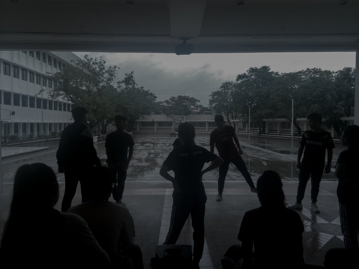 jpdelarosa_'s tweet photo. SUMULONG DANCE COMPANY
#RIPRISA #HIPHOPCOMPETITION #GENREHEARSAL https://t.co/e0SoSoXCR8