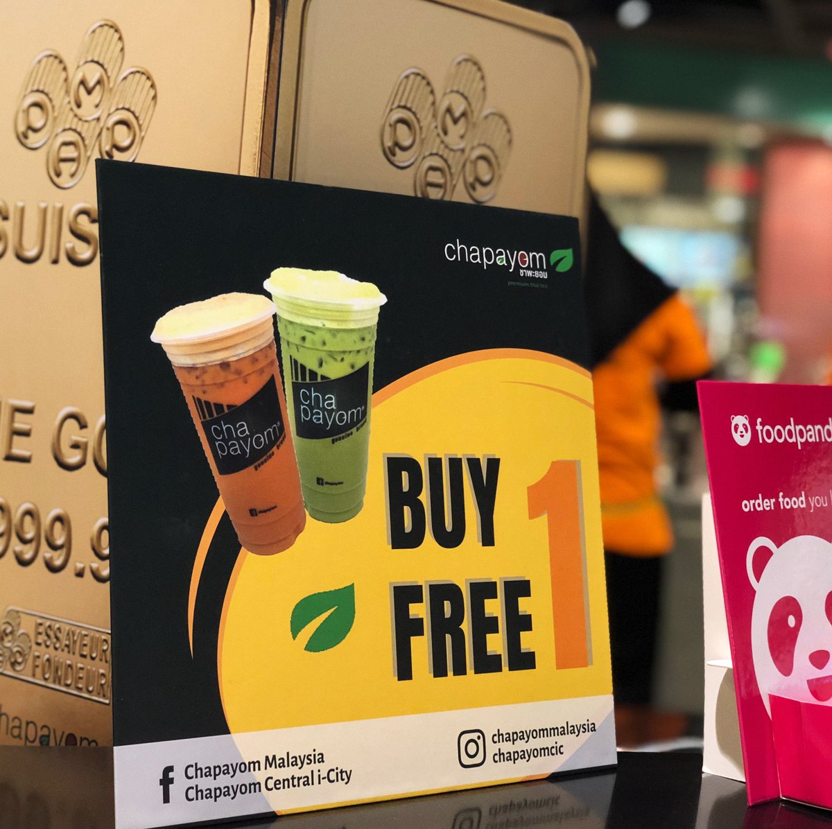 chapayomcic's tweet photo. Sawadeekap! Enjoy 𝘽𝙐𝙔 𝙊𝙉𝙀 𝙁𝙍𝙀𝙀 𝙊𝙉𝙀 from today until our grand opening on 16 September 2019 💚
How many cups for you today? 🥤
Retweet to share the good news! 

#Chapayom #ChapayomMalaysia https://t.co/fFj9uj4qVY