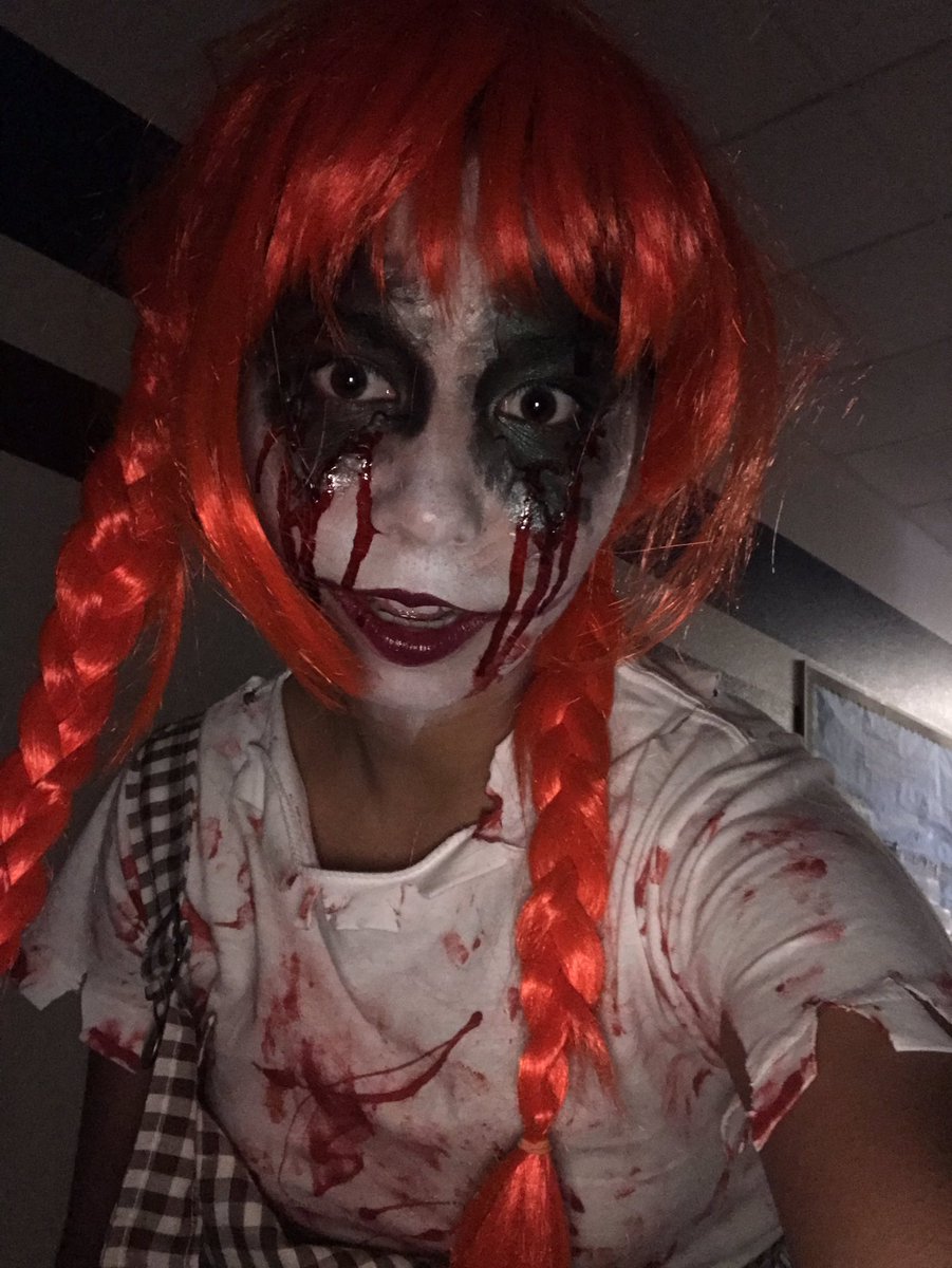 // just did my school’s haunted house! And I was a CLOWN!! 

Here’s some pics of me tonight. Hope you guys like it :) 

-Makeup &amp; costume done by me