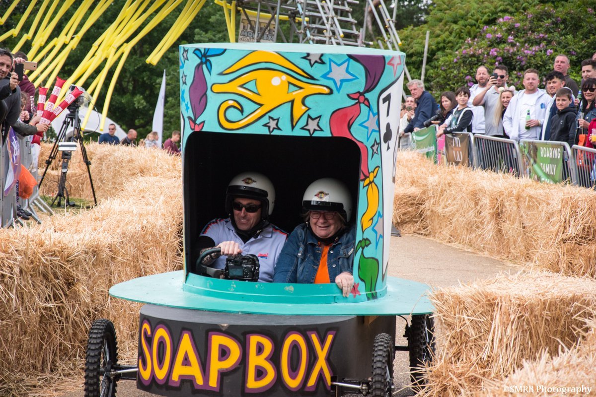 twsoapboxrace's tweet photo. Fearless #CrazyJeans2019 ambassador @RosemaryShrager  hurtling down the track to help raise awareness for  @Taysbucket @hospiceweald this years chosen charities  #CrazyJeans2019 #CrazyJeans2019 @ChattyHatter @CrazyJeans2019 #TunbridgeWells #SoapboxRace https://t.co/xTbgd6QT5n