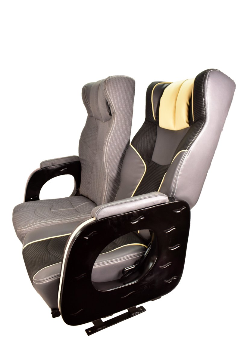 firstClassSeat1's tweet image. Comfort is a key aspect to long distances, at first class seating comfort &amp;amp; luxury is prior to out products. 
#firstclassseats
#comfort 
#firstclass