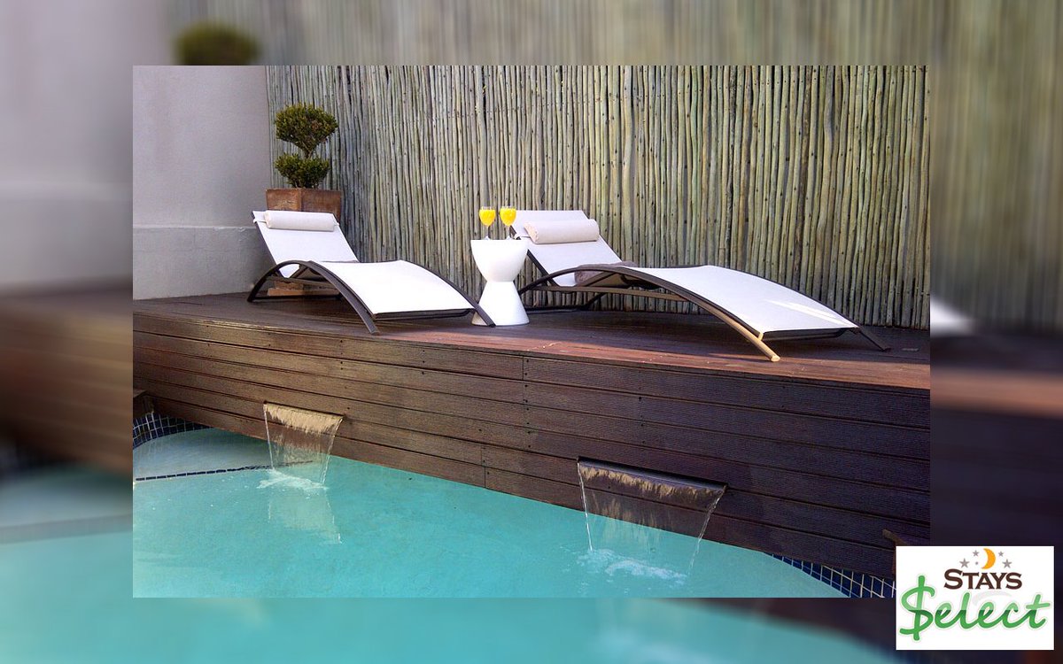 StaysCollection's tweet image. A home away from home, where you can truly unwind and re-charge your soul. Experience a massage or simply laze around the decked pool with a complimentary drink after a glorious day out in Cape Town.

westerncapestays.co.za/mountview-spa-…
#stays #Staysselect #localvenues #Southafrica #Capetown
