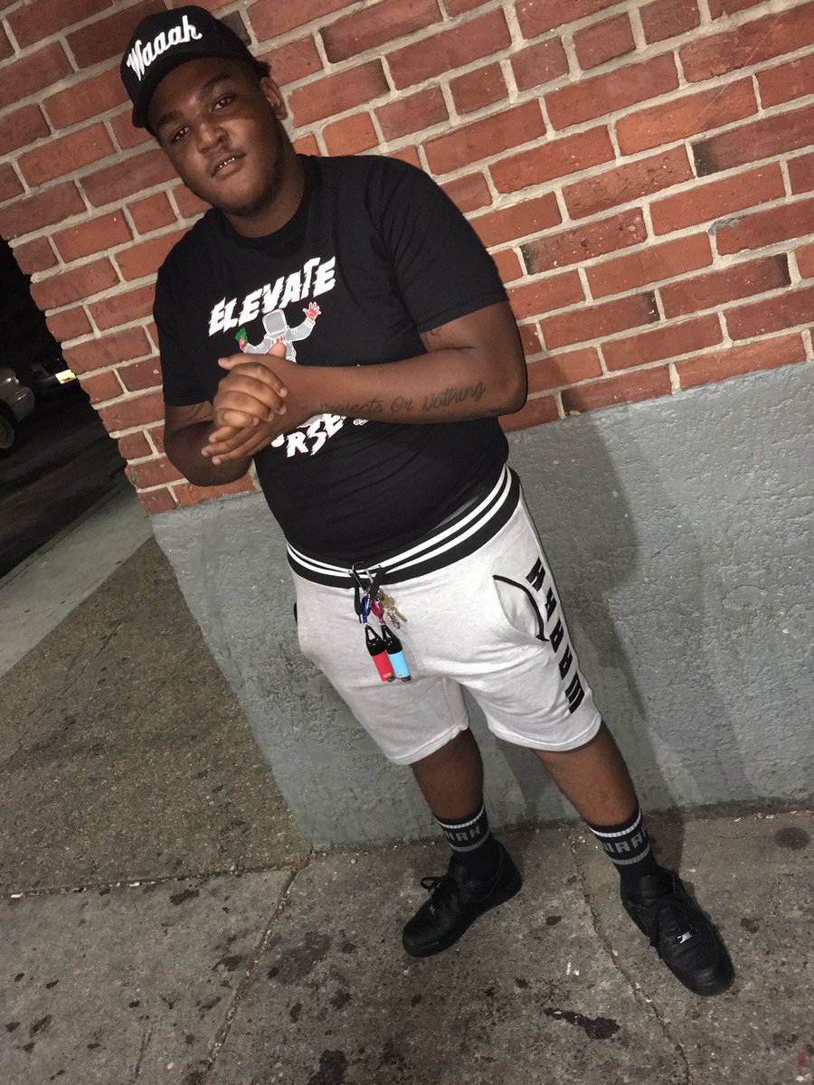 kingg_darrius's tweet photo. YOUNGNIGGASHXXT ‼️ #ProjectsOrNothing https://t.co/bwjpf8pL9c