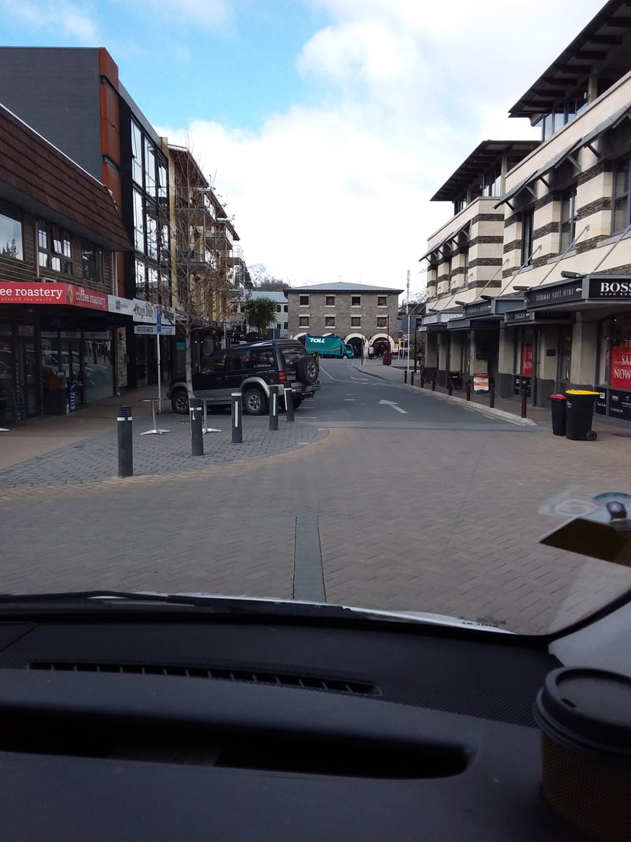 HeadfirstTravel's tweet photo. Is this the quietest you have ever seen Queenstown? https://t.co/F5IsGnIfEj