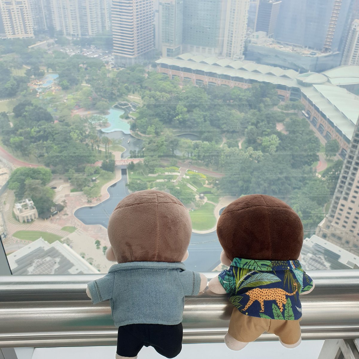 sunnny4512's tweet photo. 형아들 갔던 곳 따라잡기
빨래도 되어보고😆

#쩨리 #복자 #쿠알라룸푸르 #솜뭉치 #JR https://t.co/DPsrwyEoUL