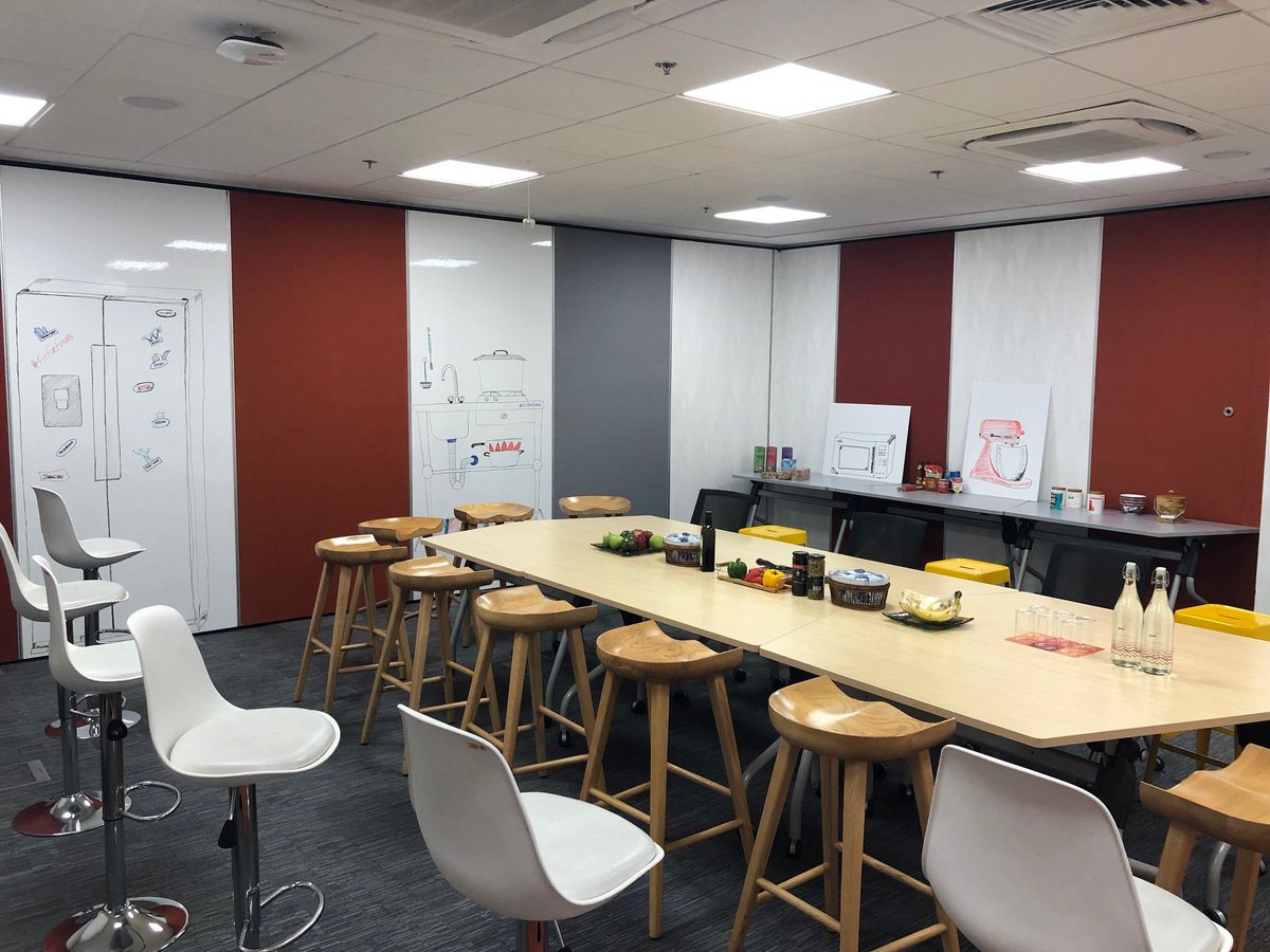 PwC_IN's tweet image. The stage is set! PwC India hosts the much-awaited #AnalystDay. 
As we get ready to welcome reputed analysts and our global leaders, here’s a peep into PwC’s Experience Centre which has been transformed into a comfortable home, with a living room &amp;amp; garden #FitForFuture #TechSol